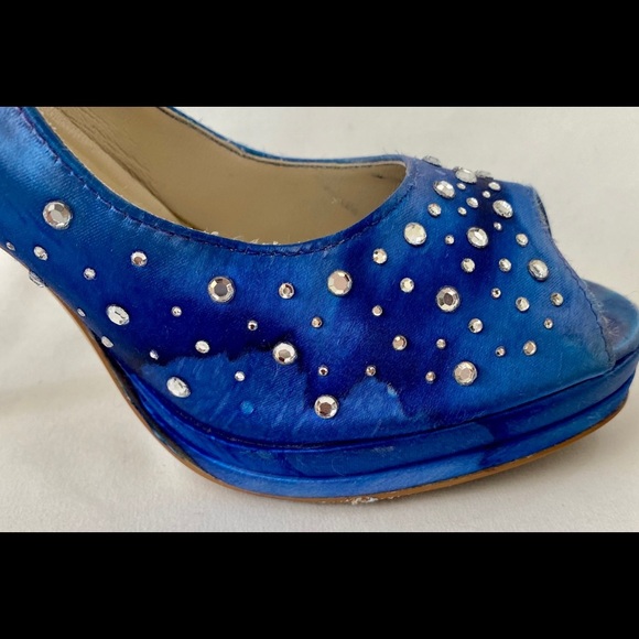 Touch Ups Women’s Royal Blue Platform Stilettos - Picture 15 of 16